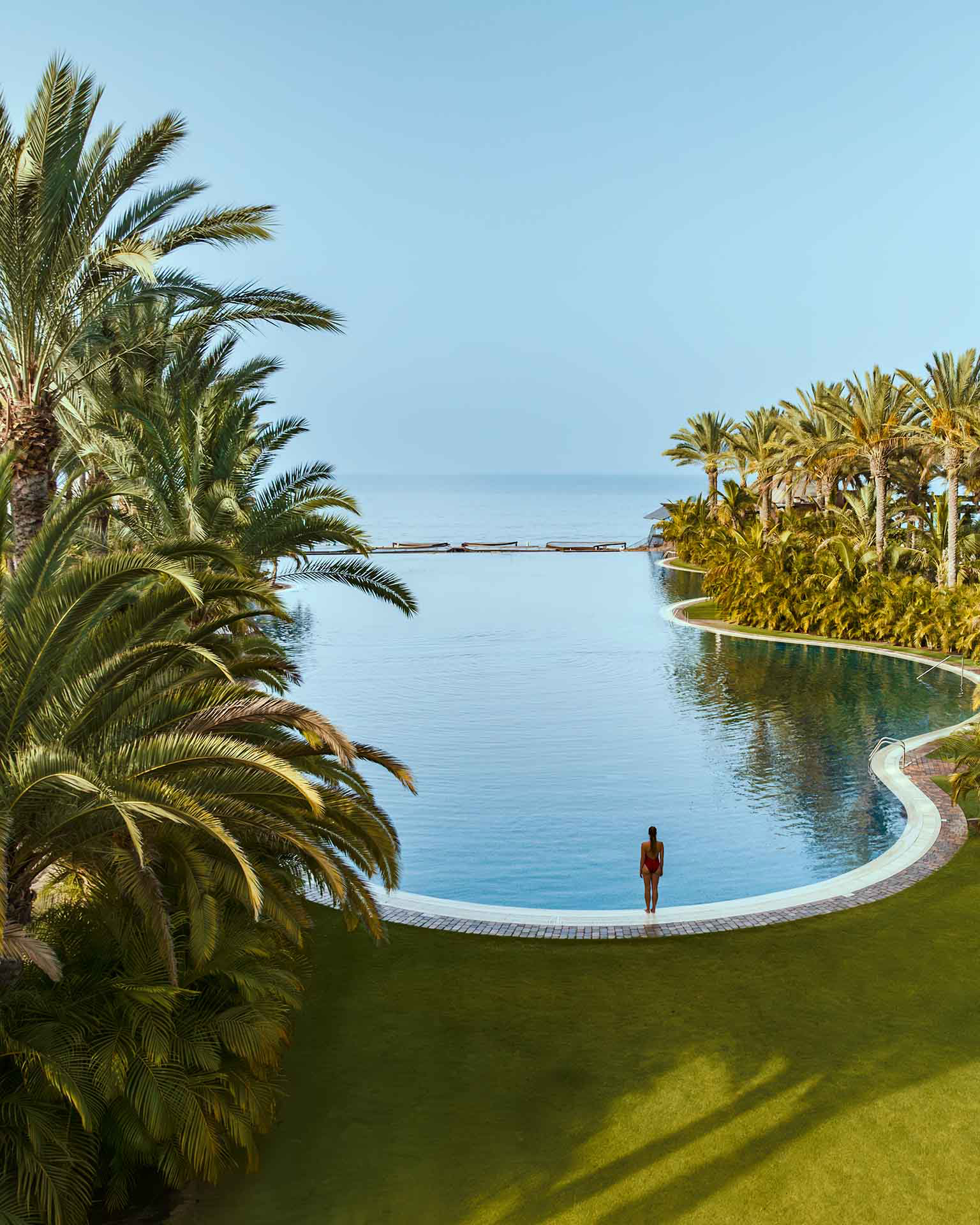 02. INFINITY POOL