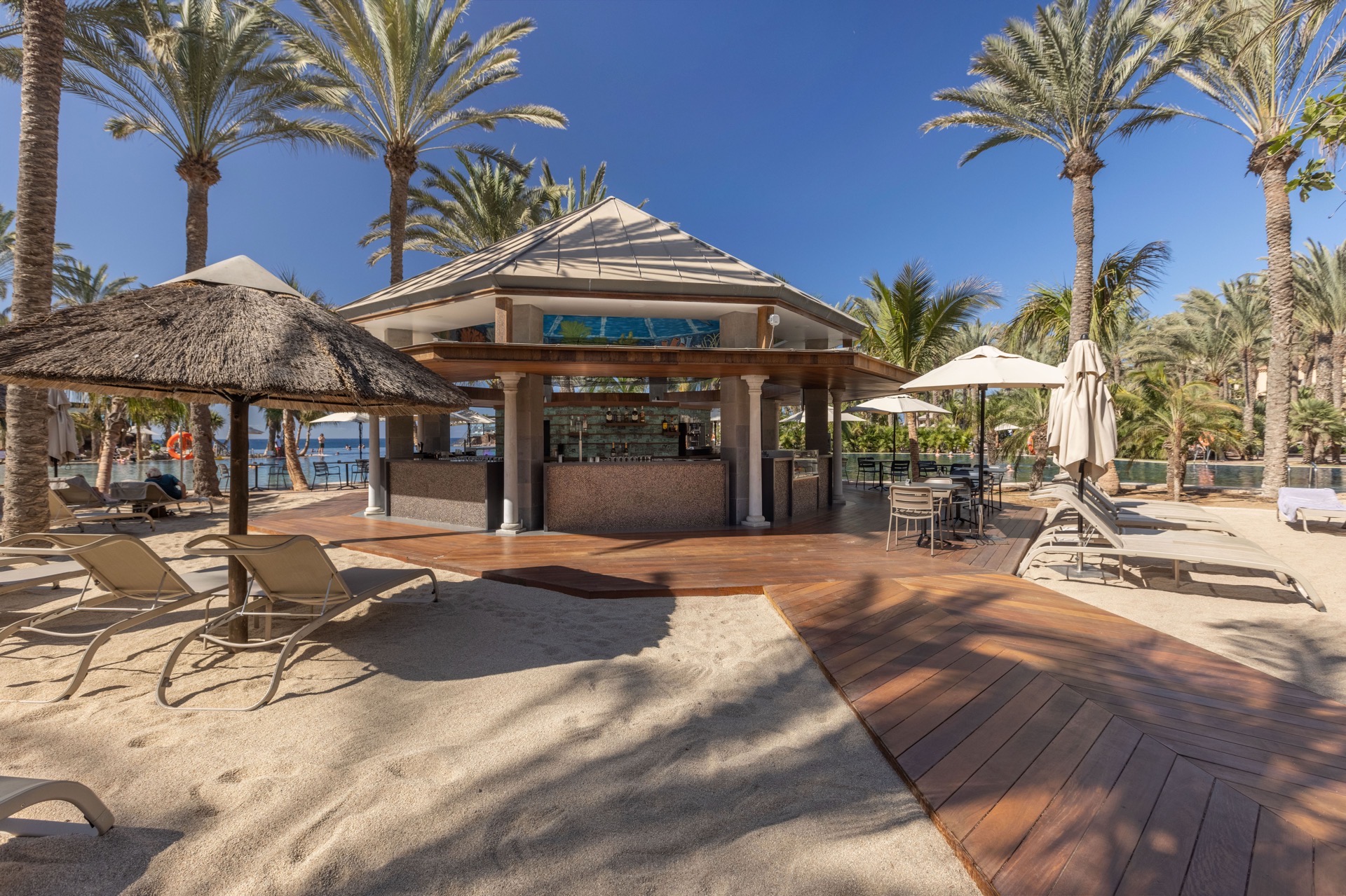 swimming pool bar lopesan hotel meloneras gran canaria