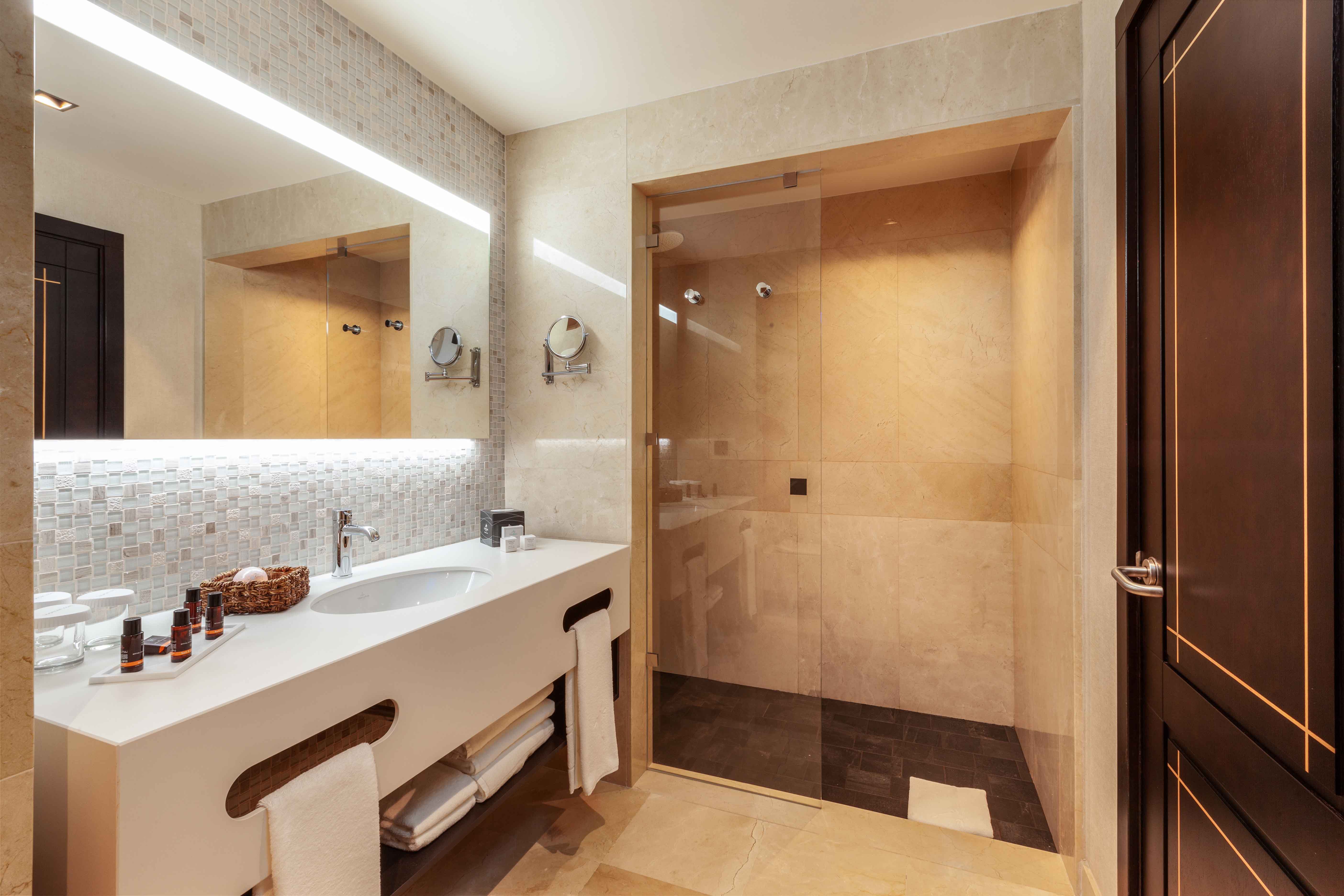 bathroom lopesan costa meloneras unique deluxe room