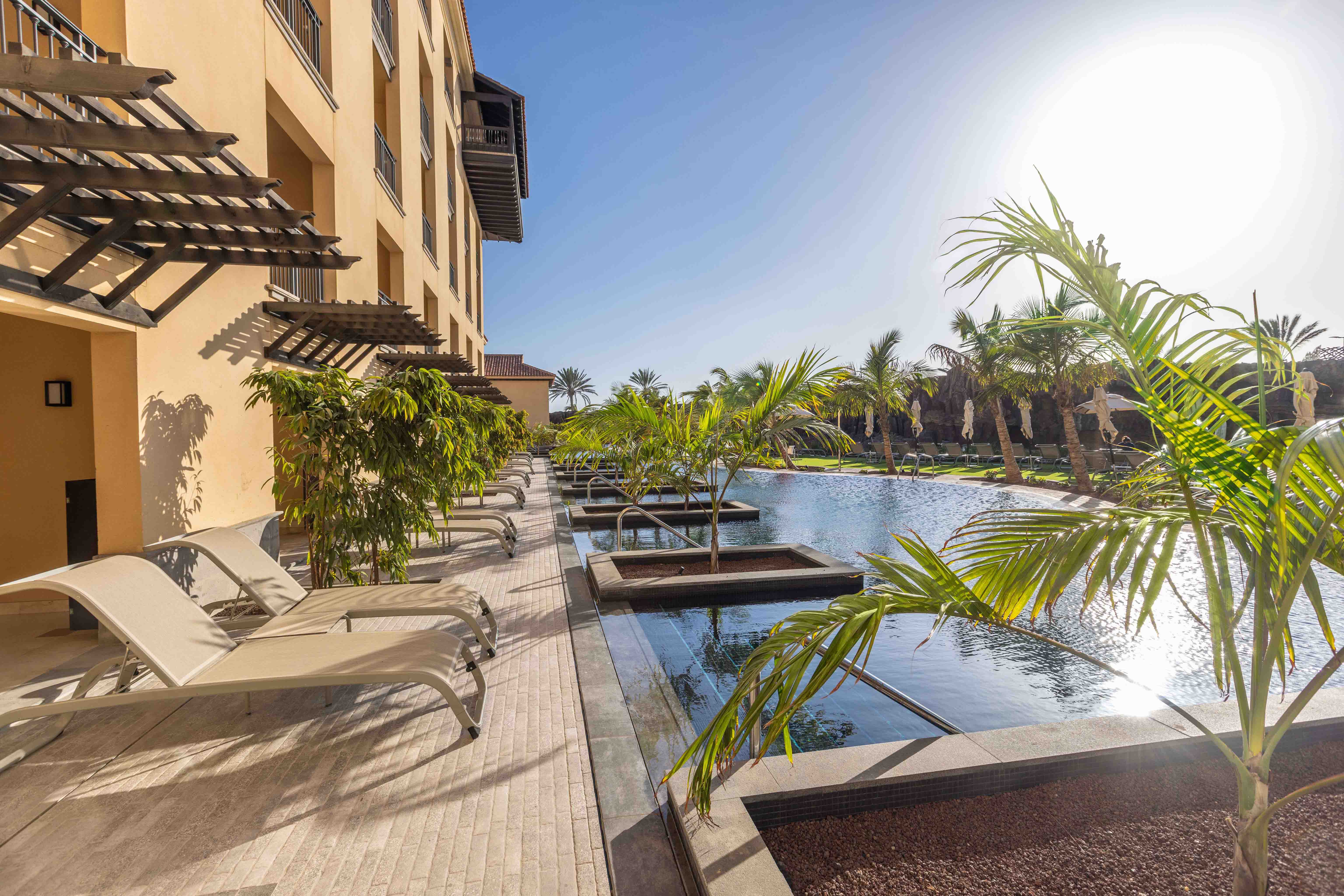 lopesan costa meloneras resort & spa premium pool relaxation area