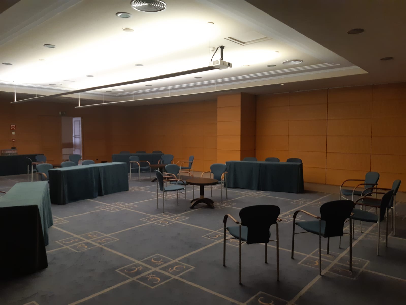 informal room lopesan costa meloneras events