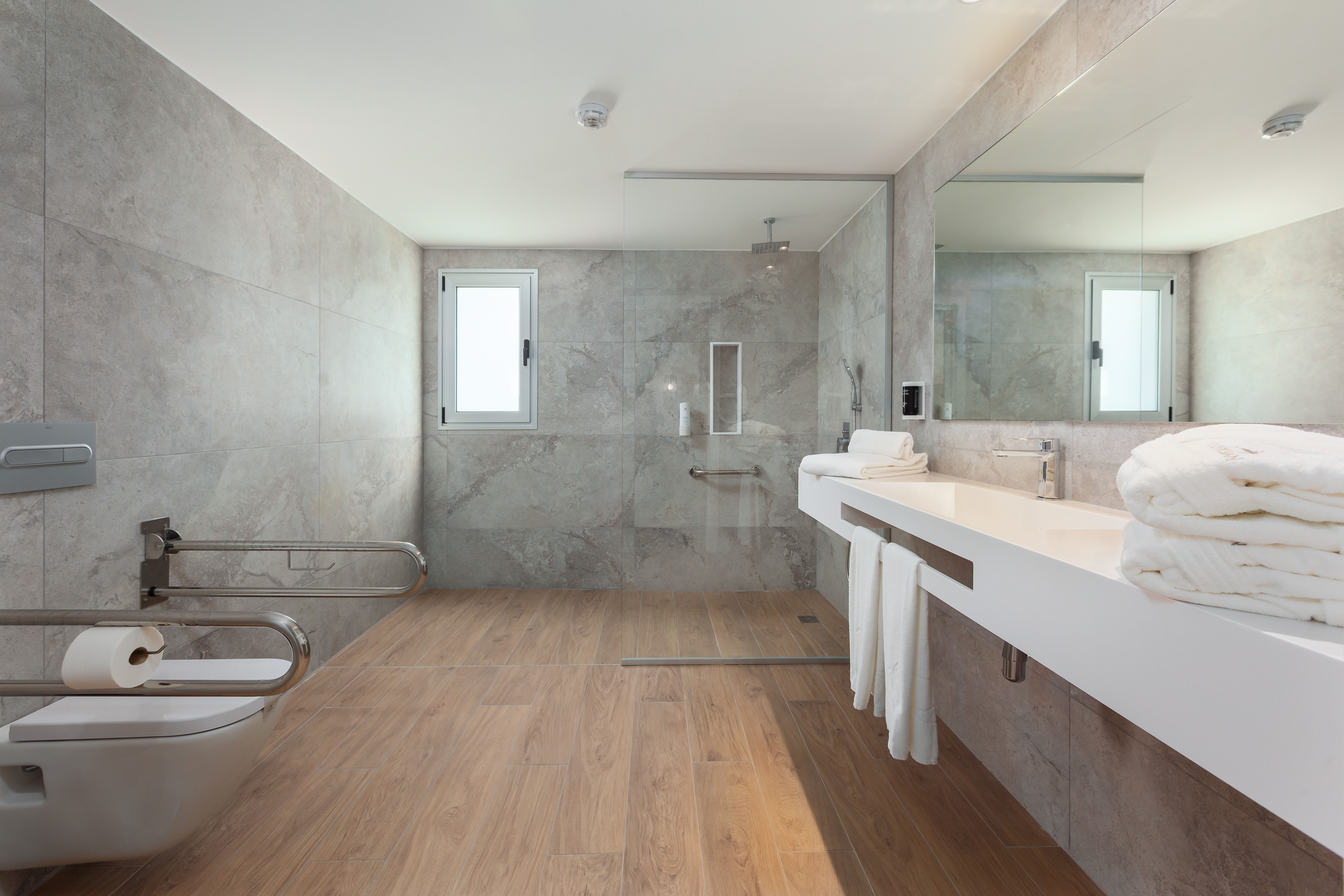 baño junior suite adaptada kumara serenoa