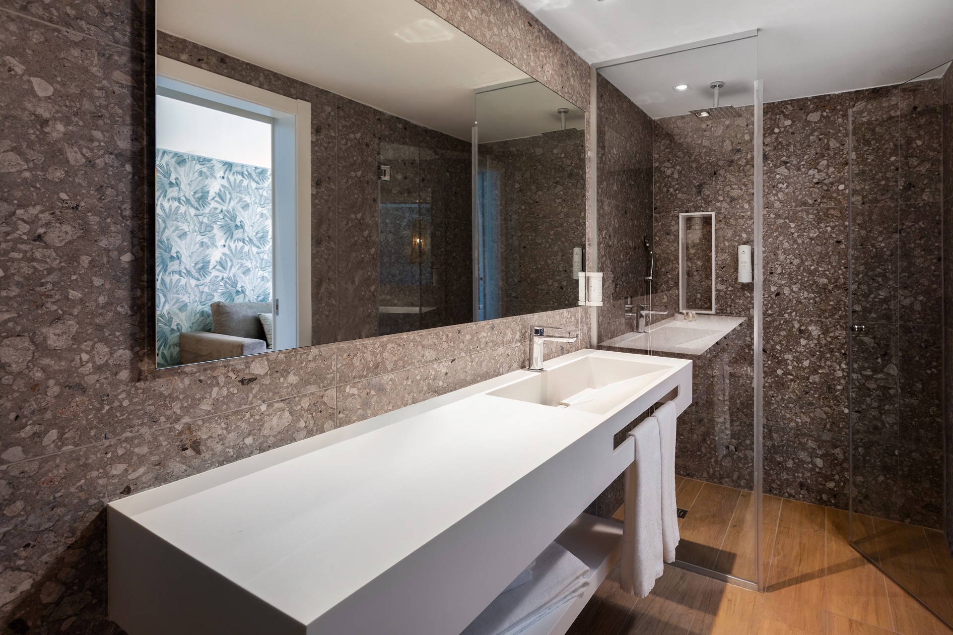 photos bathroom junior suite rooms hotel kumara serenoa