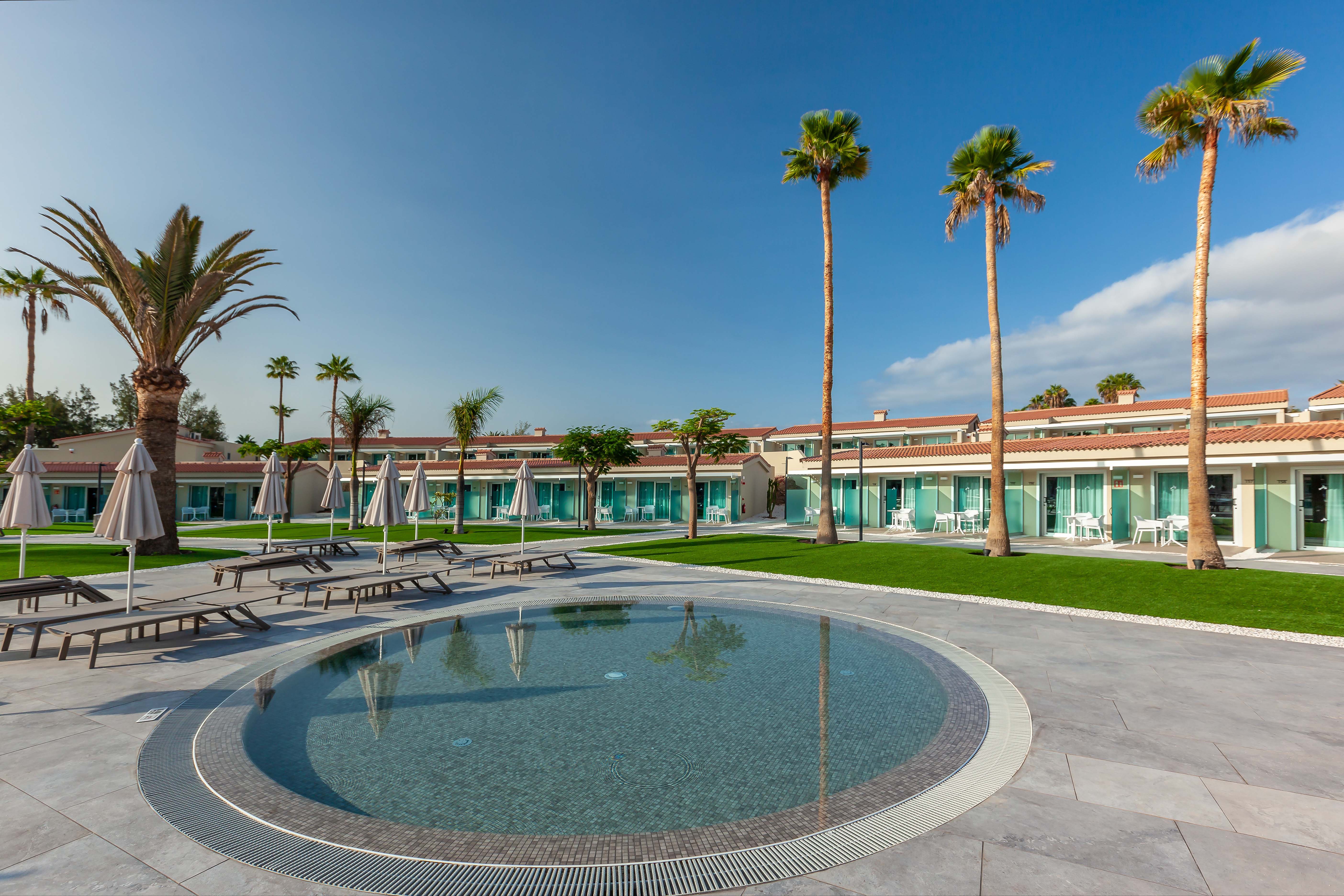 piscinas infantiles kumara serenoa by lopesan hotels