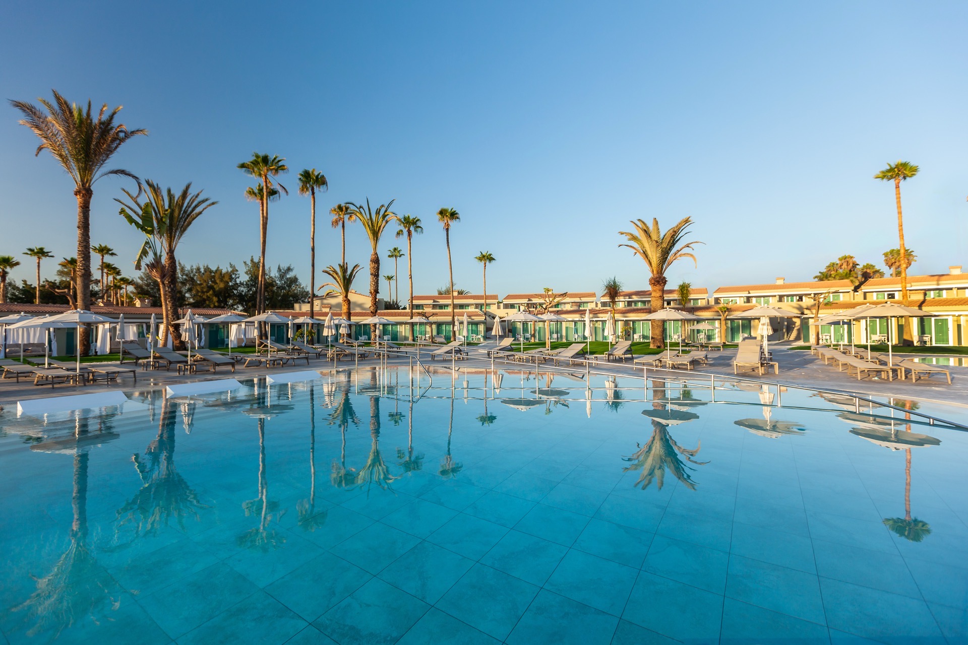 main pool kumara serenoa by lopesan hotel