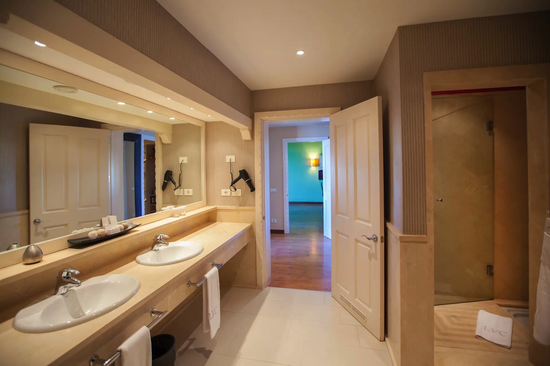 badezimmer senior suite lopesan villa del conde resort & thalasso