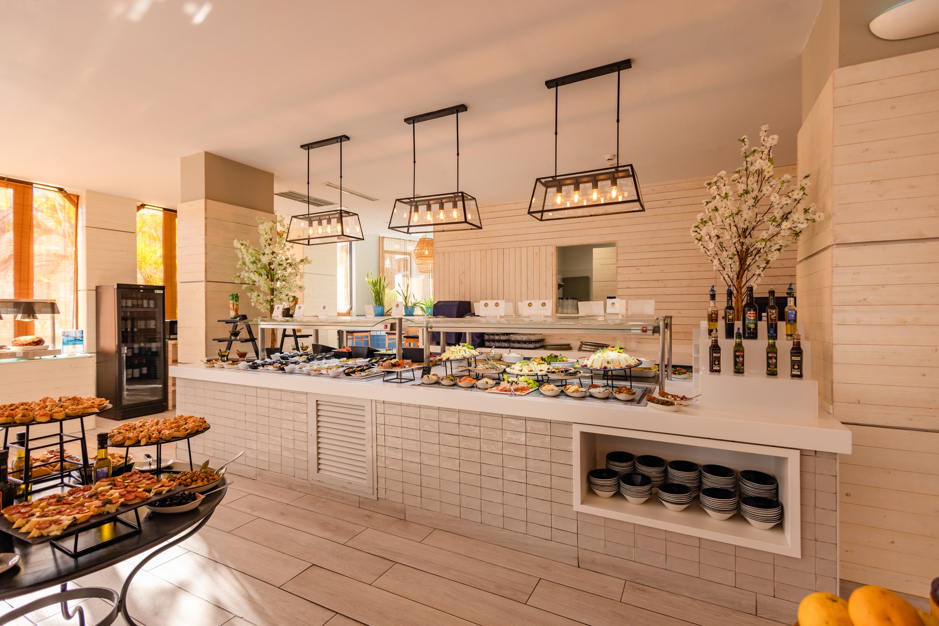 galería de imágenes buffet hotel corallium beach