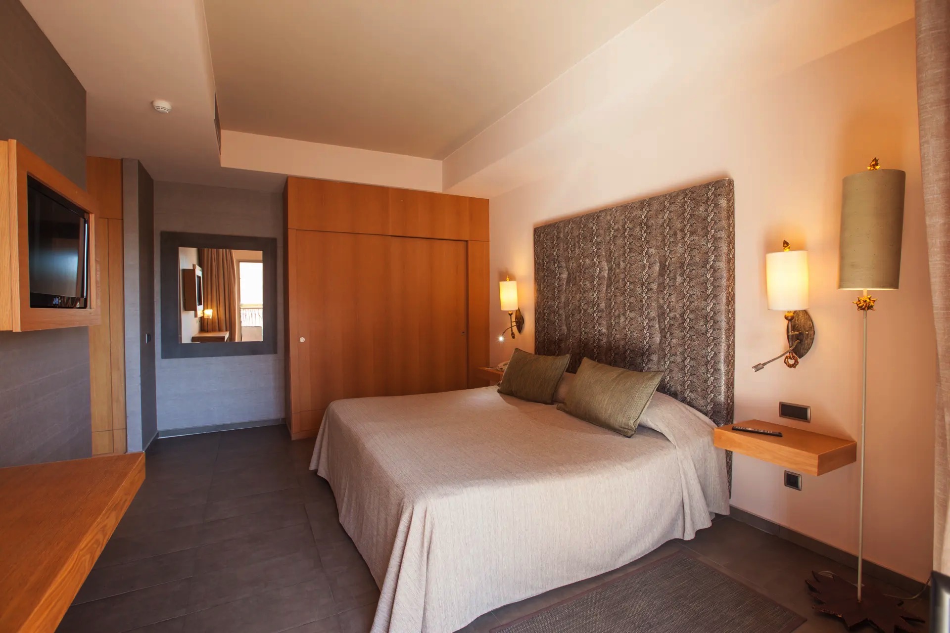 bett angepasstes doppelzimmer standard lopesan baobab resort