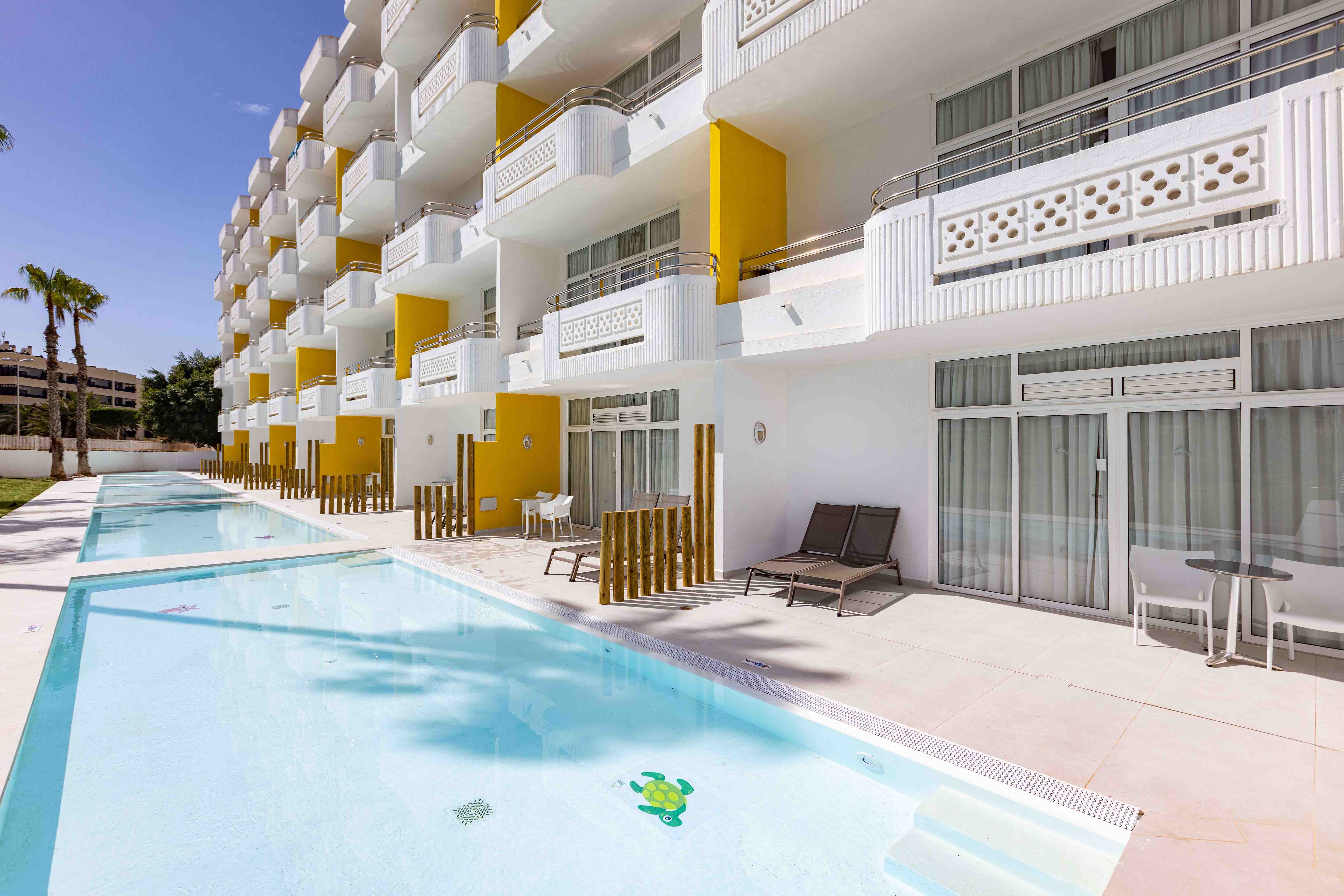 terrace double family pool room hotel abora catarina
