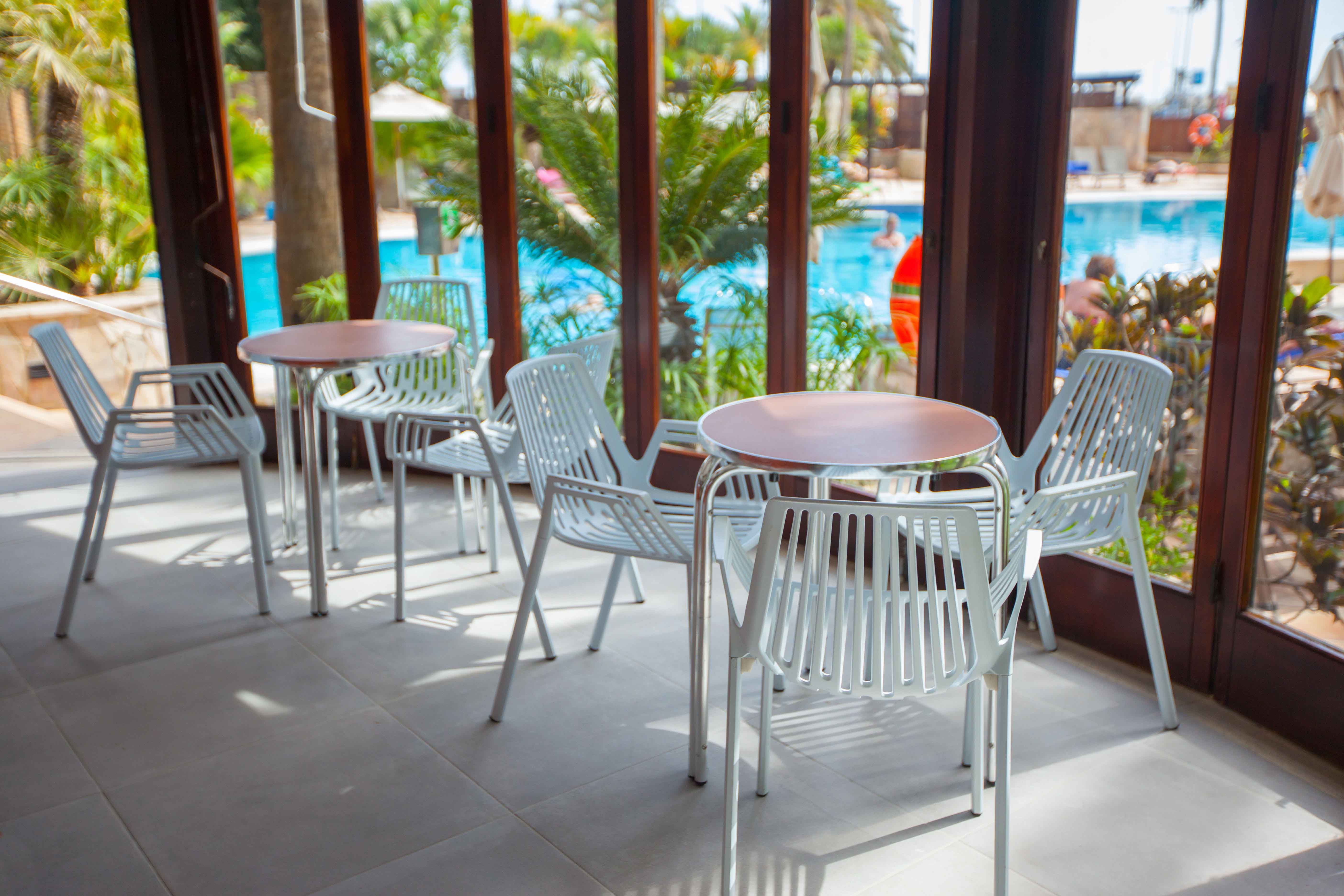 la sal bar corallium dunamar by lopesan hotels