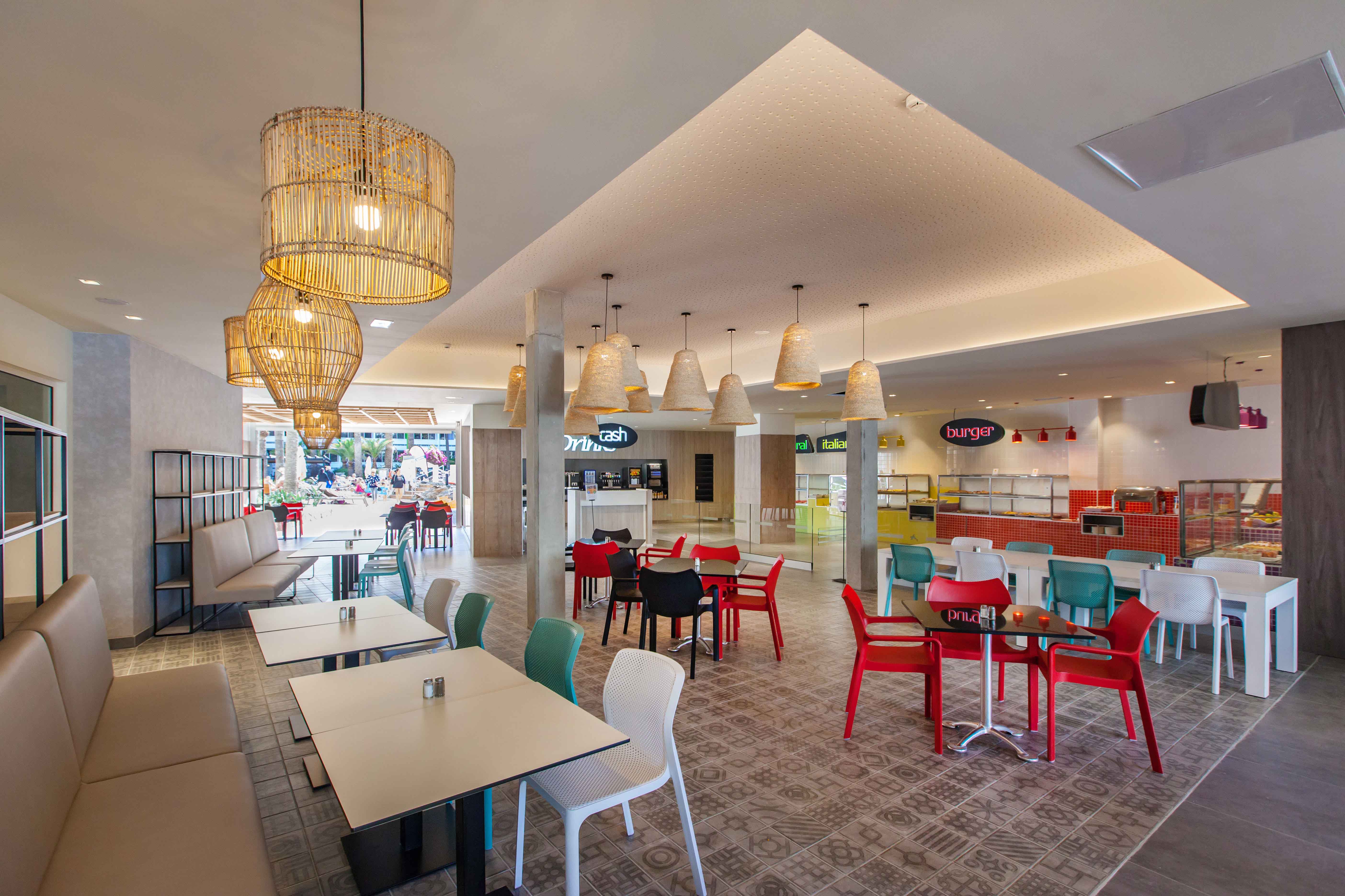 snack bar abora buenaventura food court