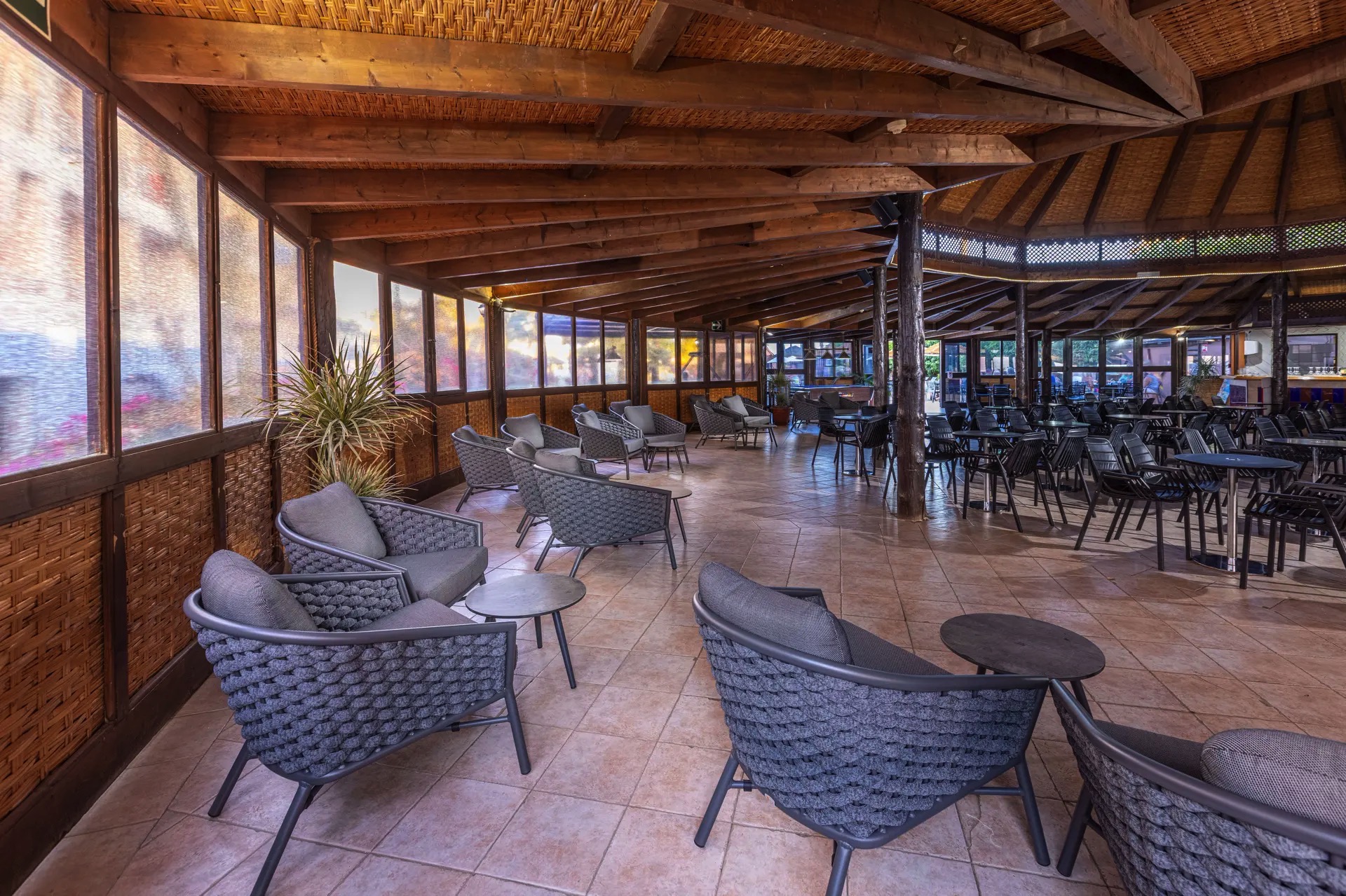 salon bar ifa altamarena fotos