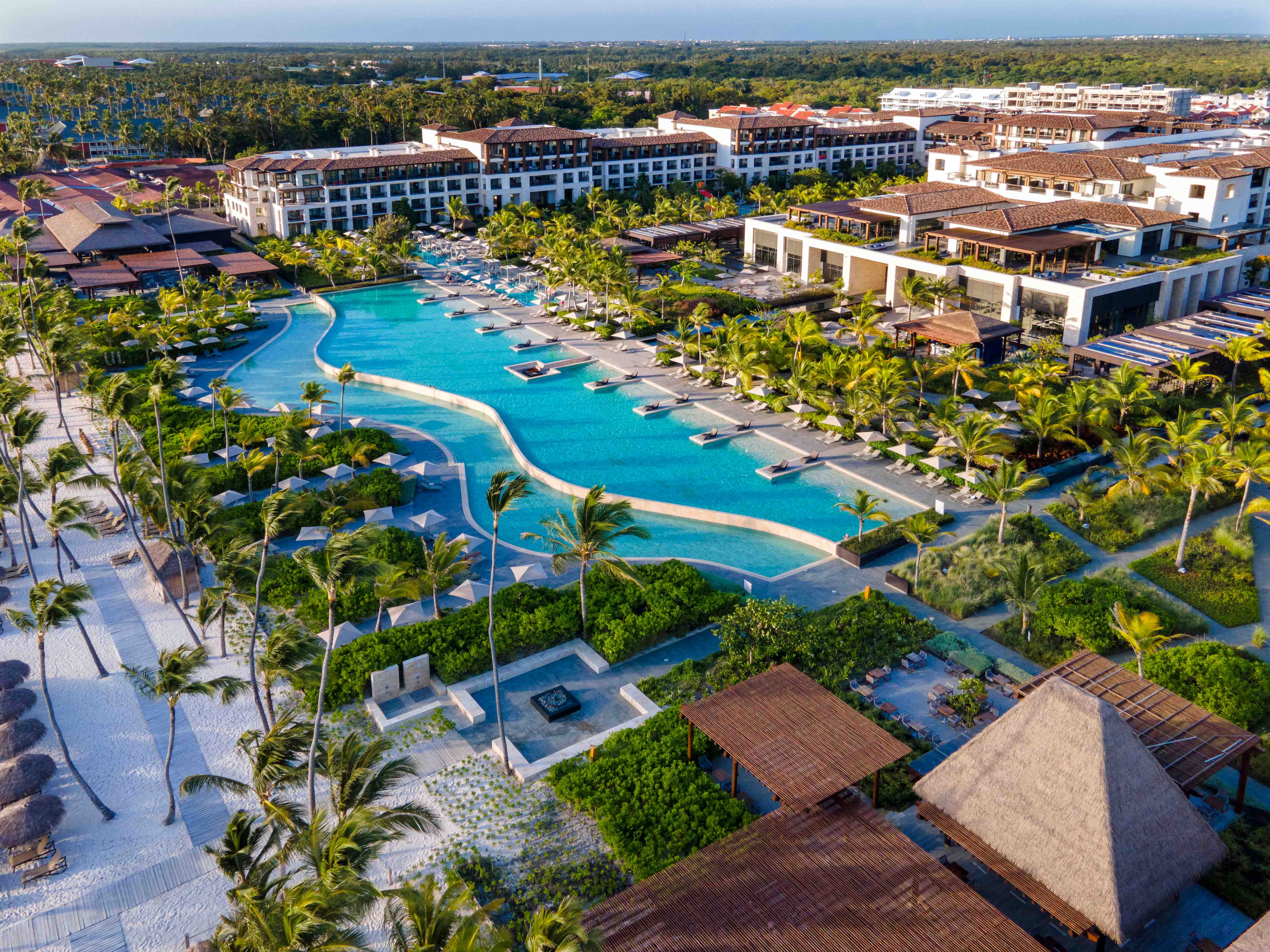 beach infinity pool lopesan costa bavaro spa & casino