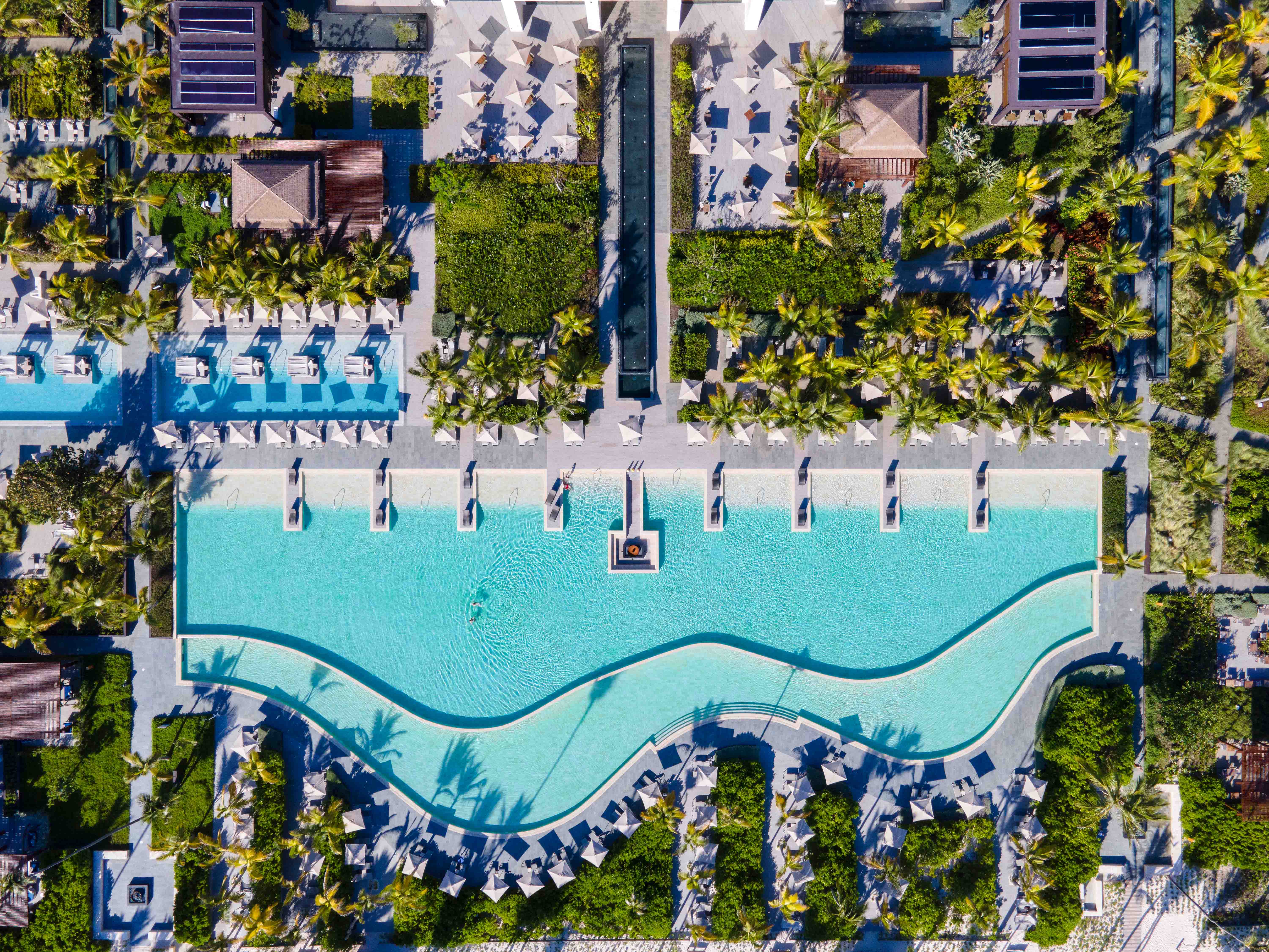 infinity pool lopesan costa bavaro spa & casino