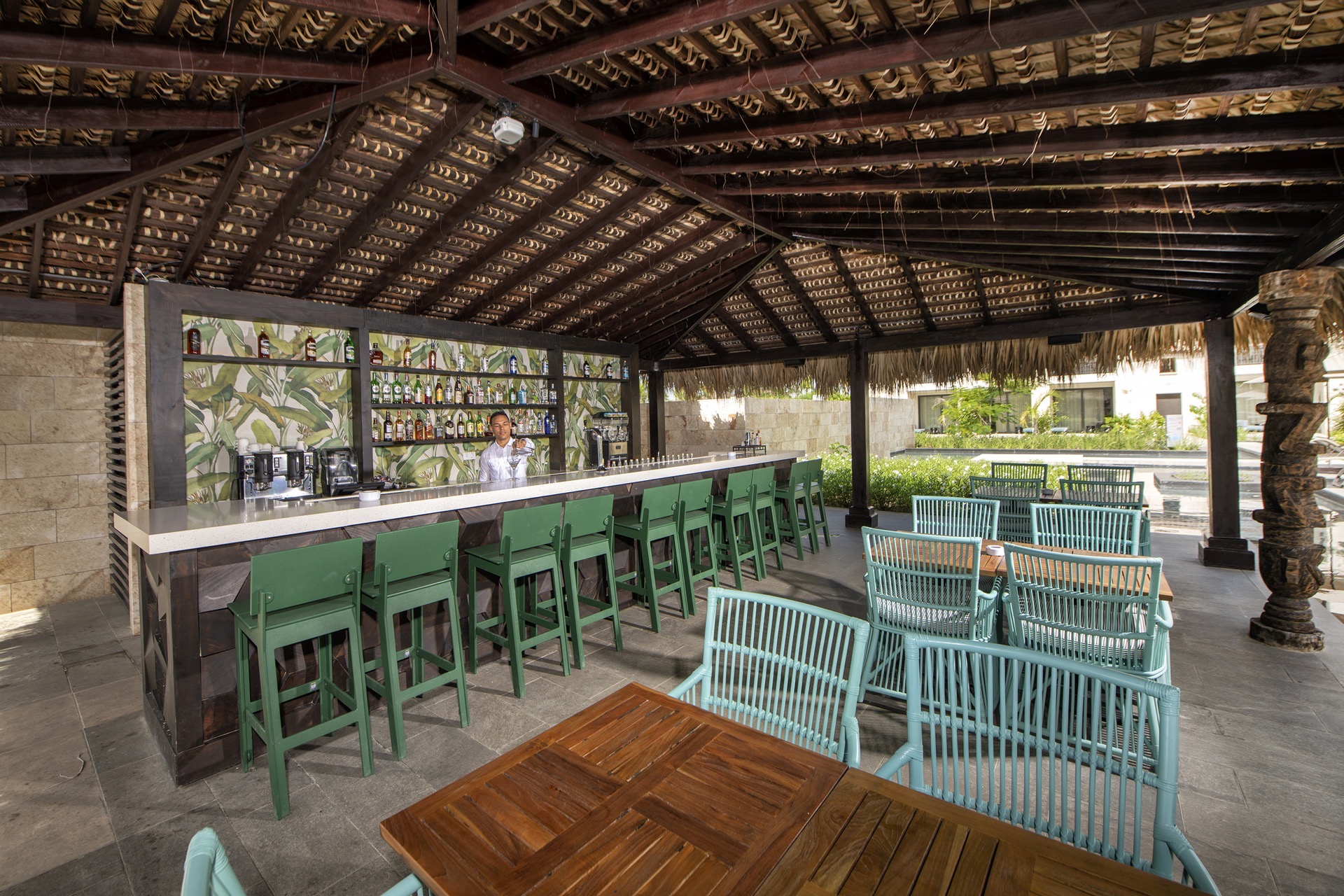 la perla pool bar lopesan costa bávaro resort spa & casino