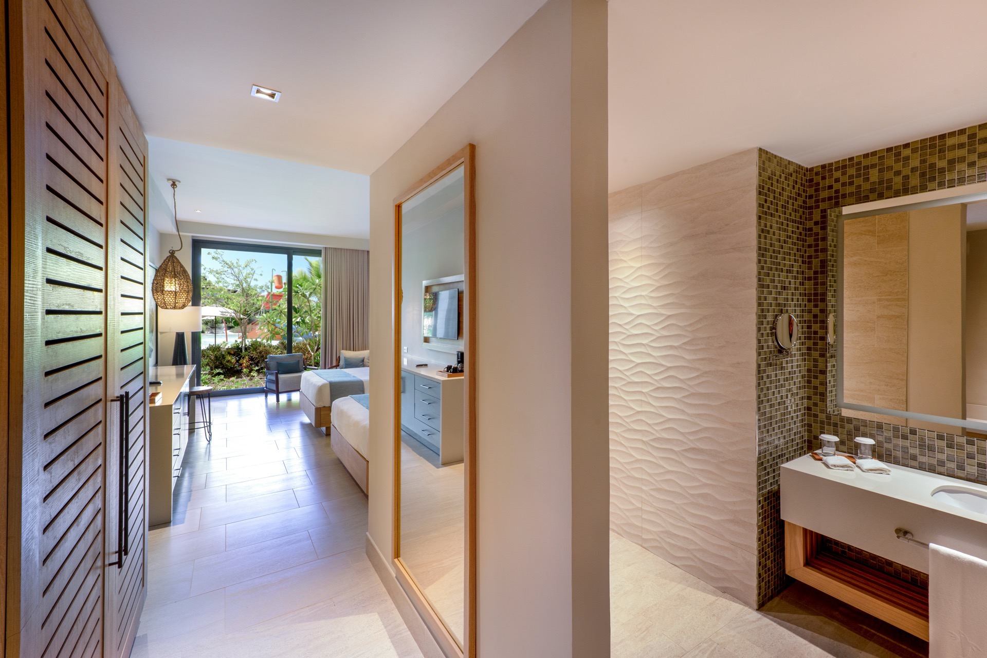 lopesan costa bavaro resort queen handicap junior suite zimmerfotos