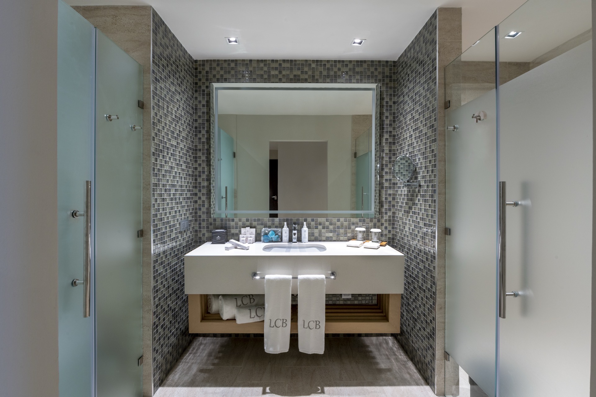 lopesan costa bavaro unique king ocean badezimmer fotos