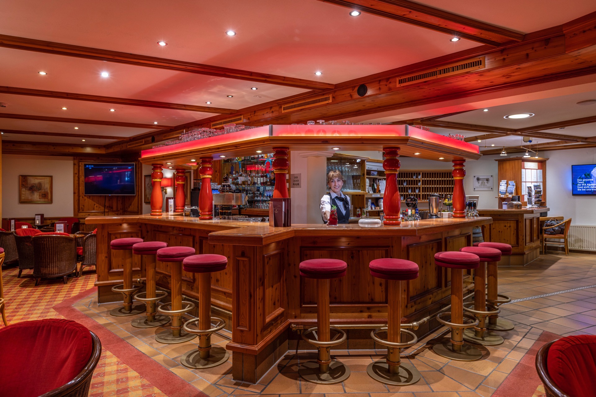 Barbilder des Hotels IFA Alpenrose