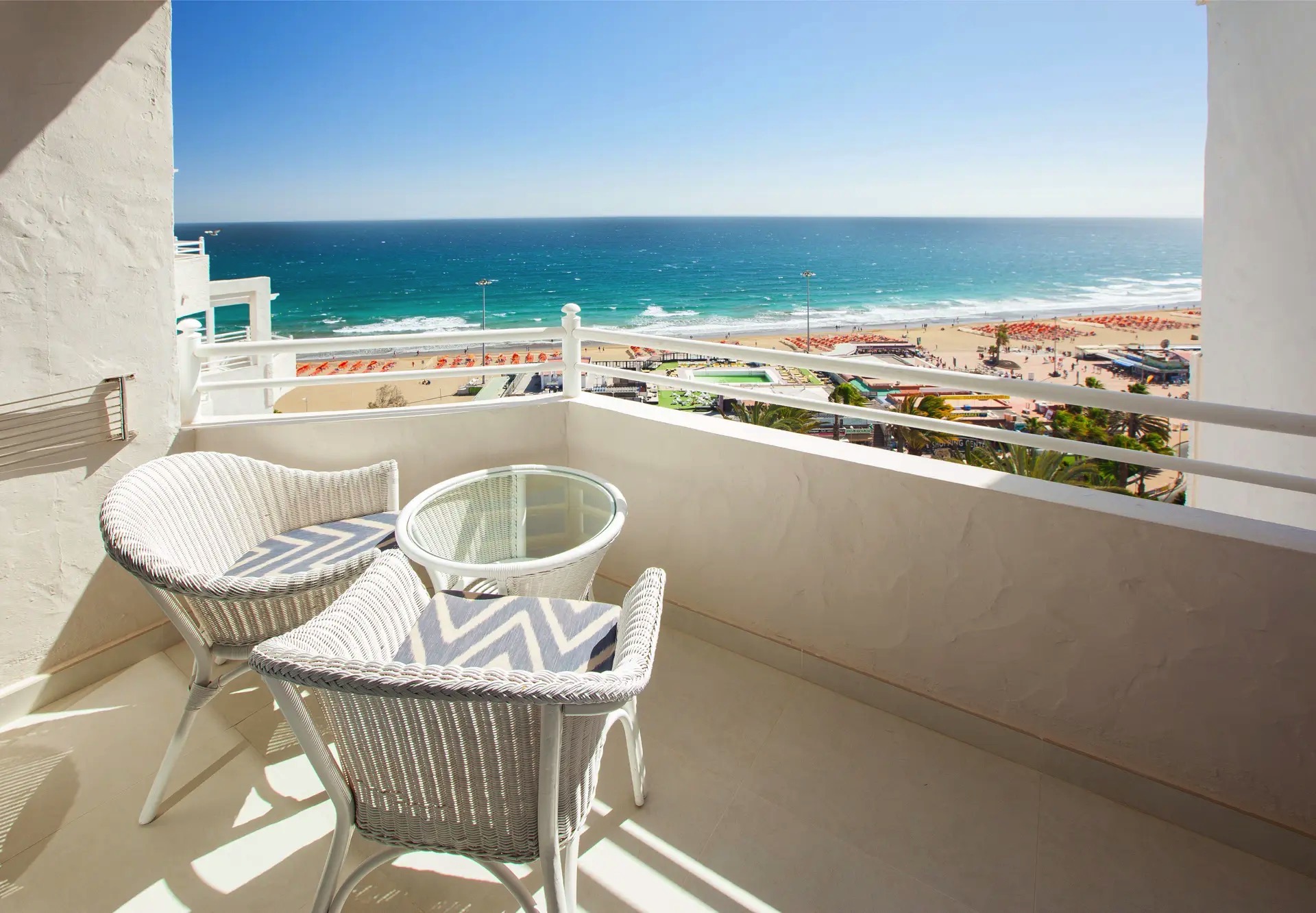 terrasse doppelzimmer deluxe blick hotel corallium dunamar