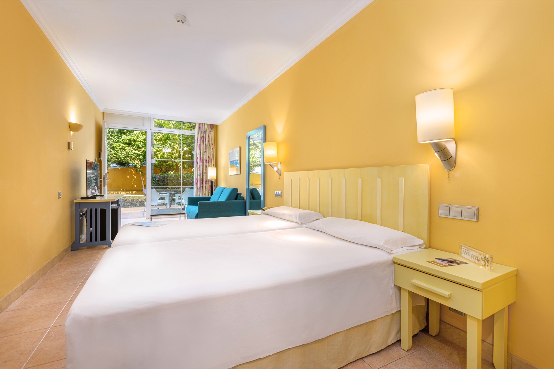 bett doppelzimmer familie hotel ifa altamarena