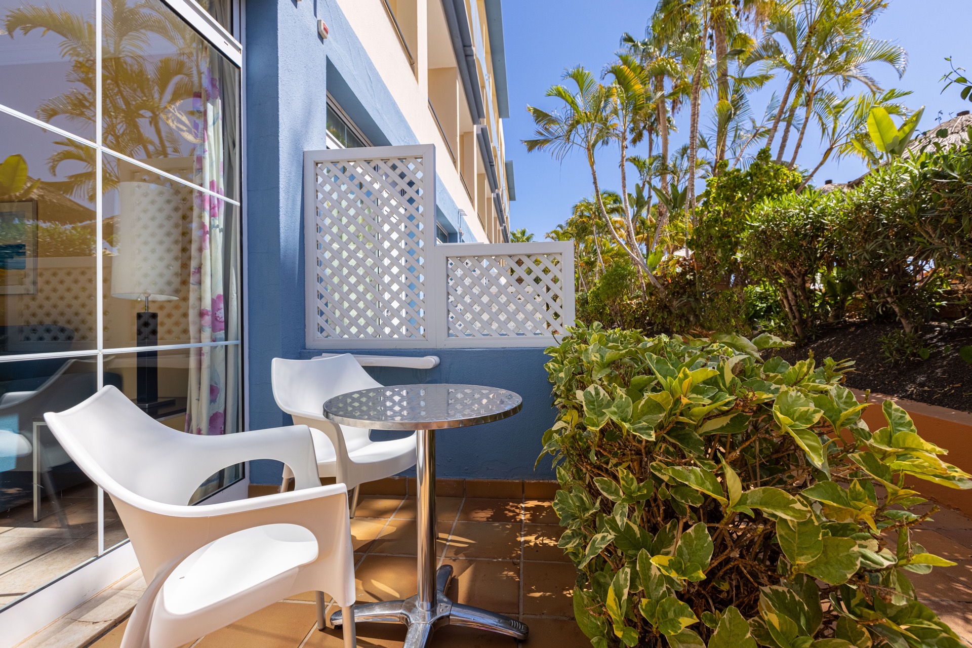 terrasse doppelzimmer familie blick hotel ifa altamarena
