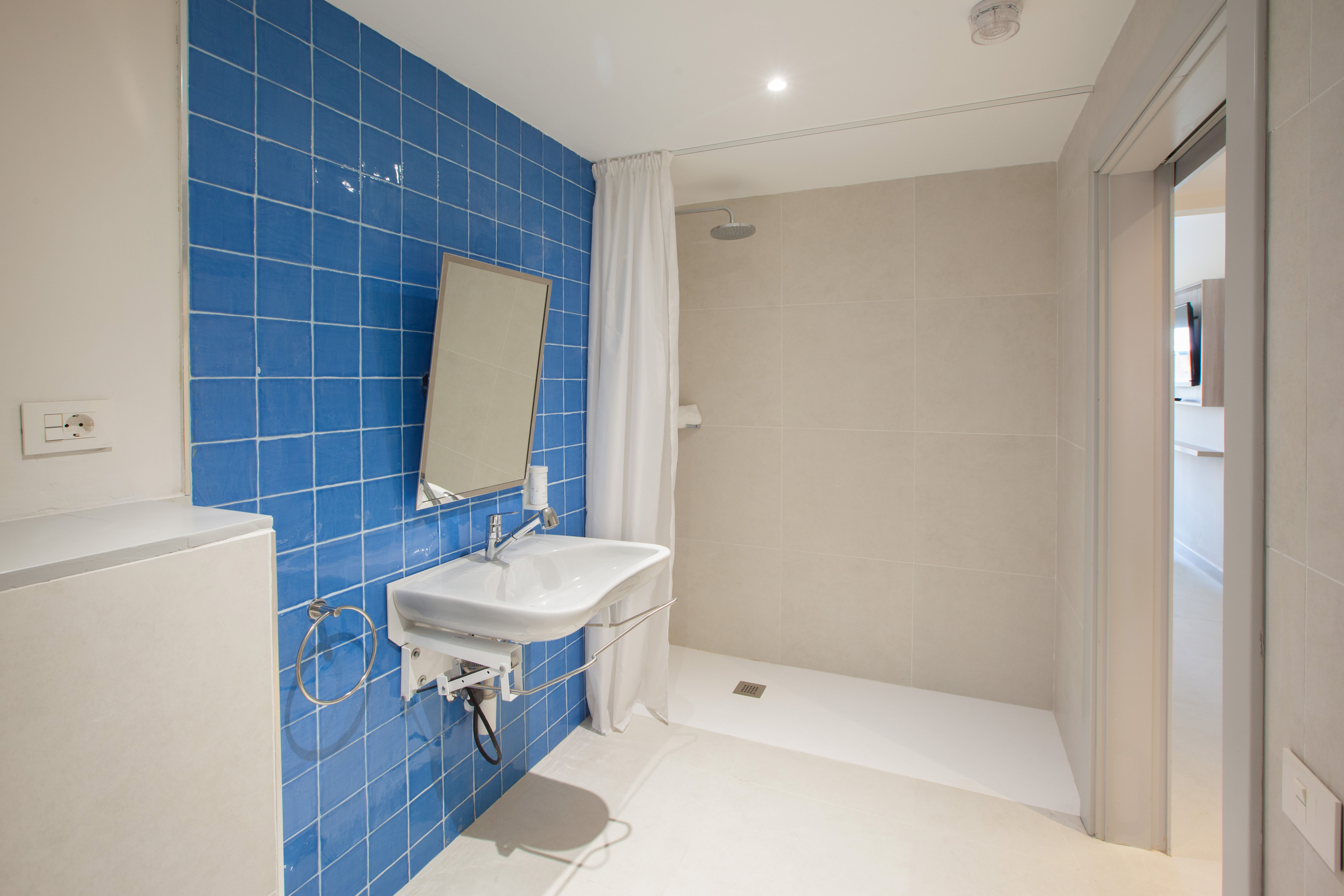 bathroom standard double room photos corallium dunamar