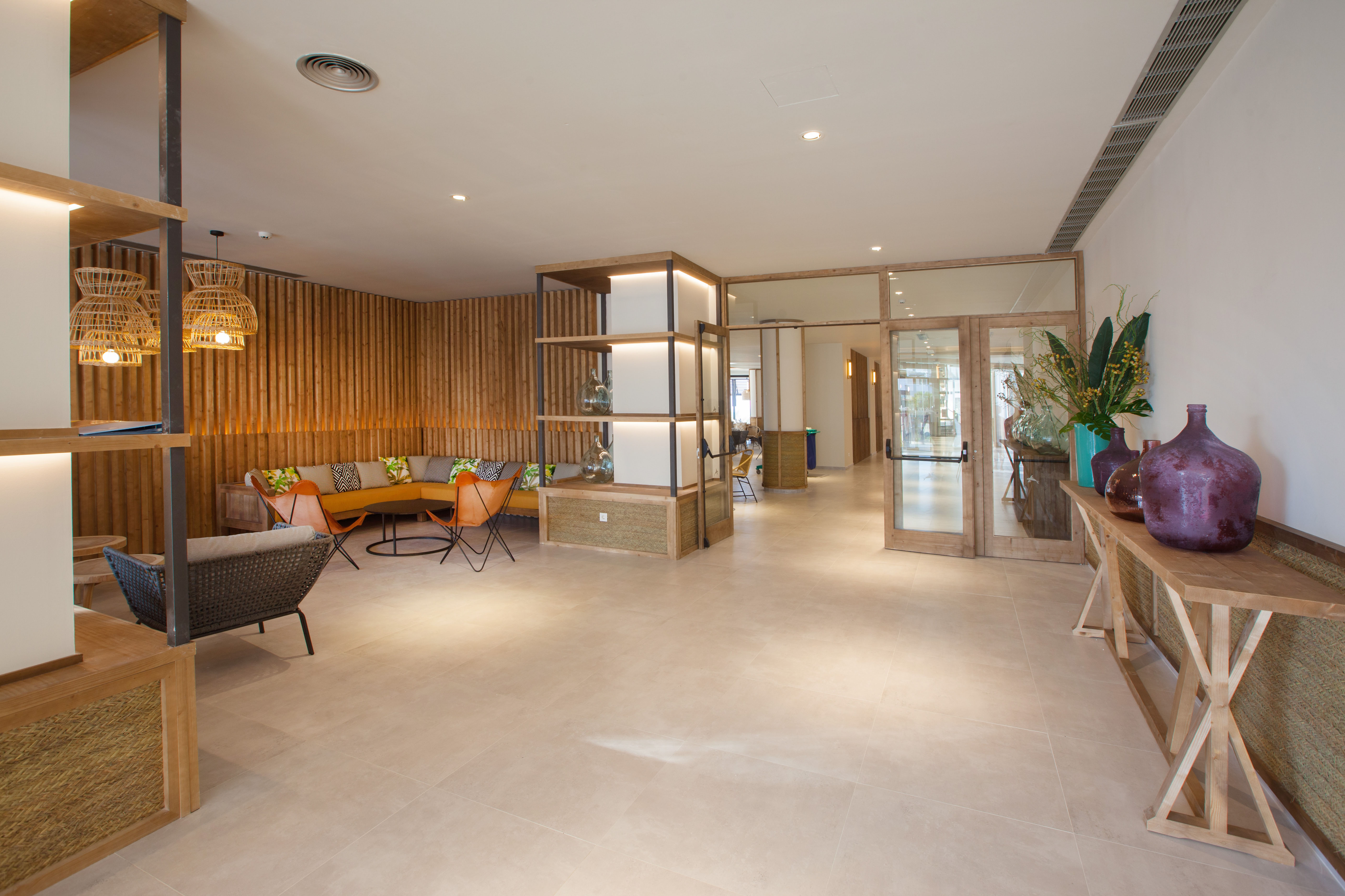 premium check-in exclusive services corallium dunamar