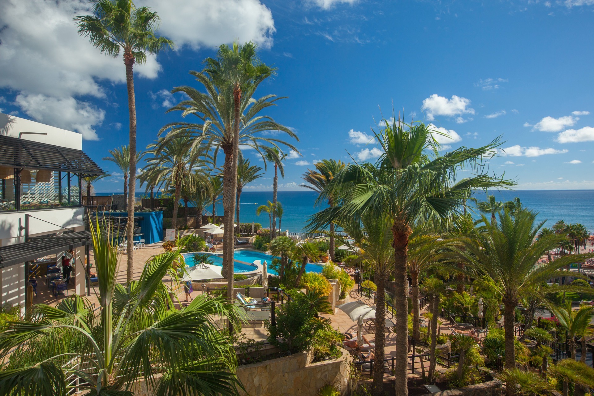 swimmingpool corallium dunamar by lopesan hotels