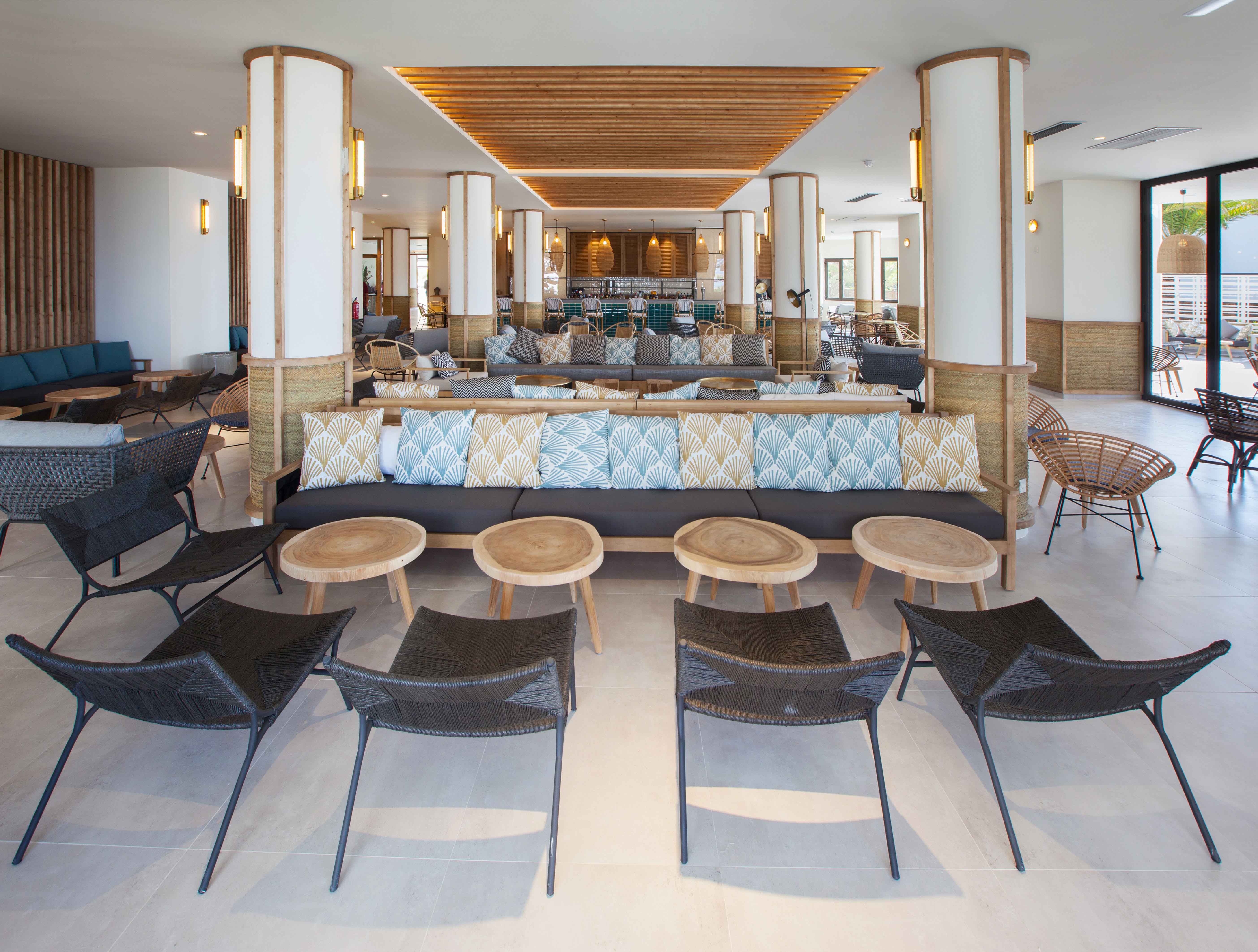 bars corallium dunamar by lopesan
