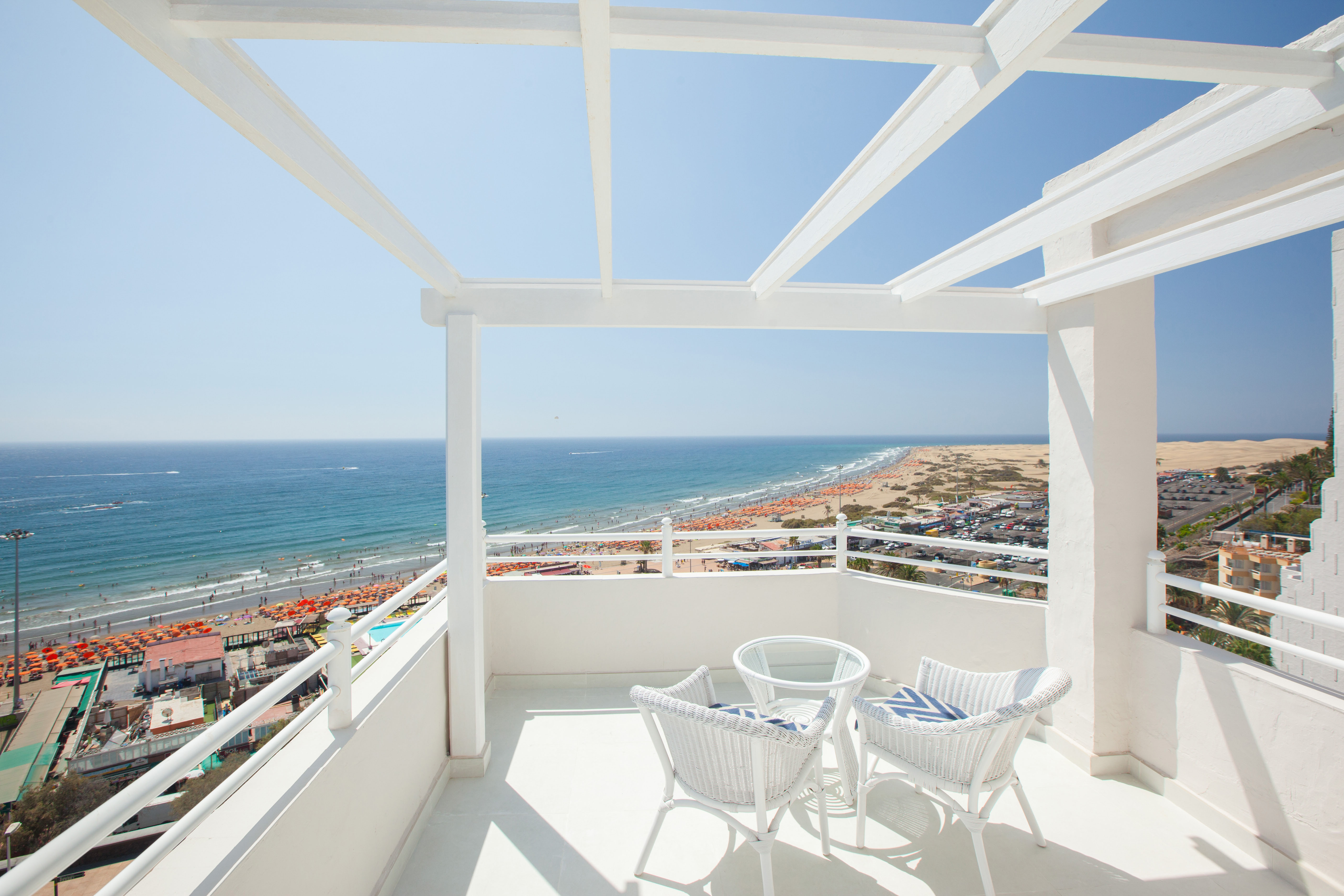 unique rooms corallium dunamar