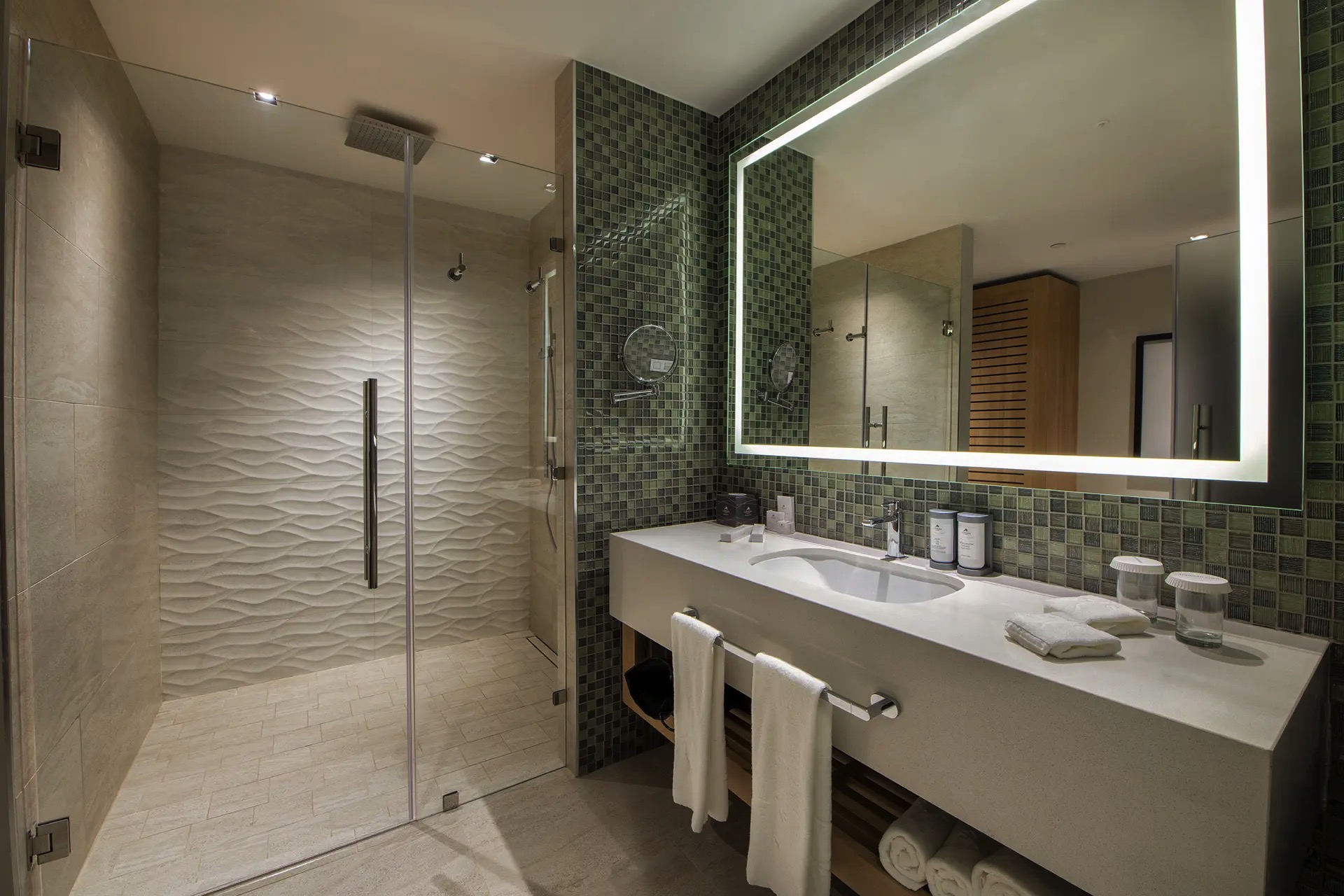 badezimmer resort king pool view junior suite resort lopesan costa bavaro