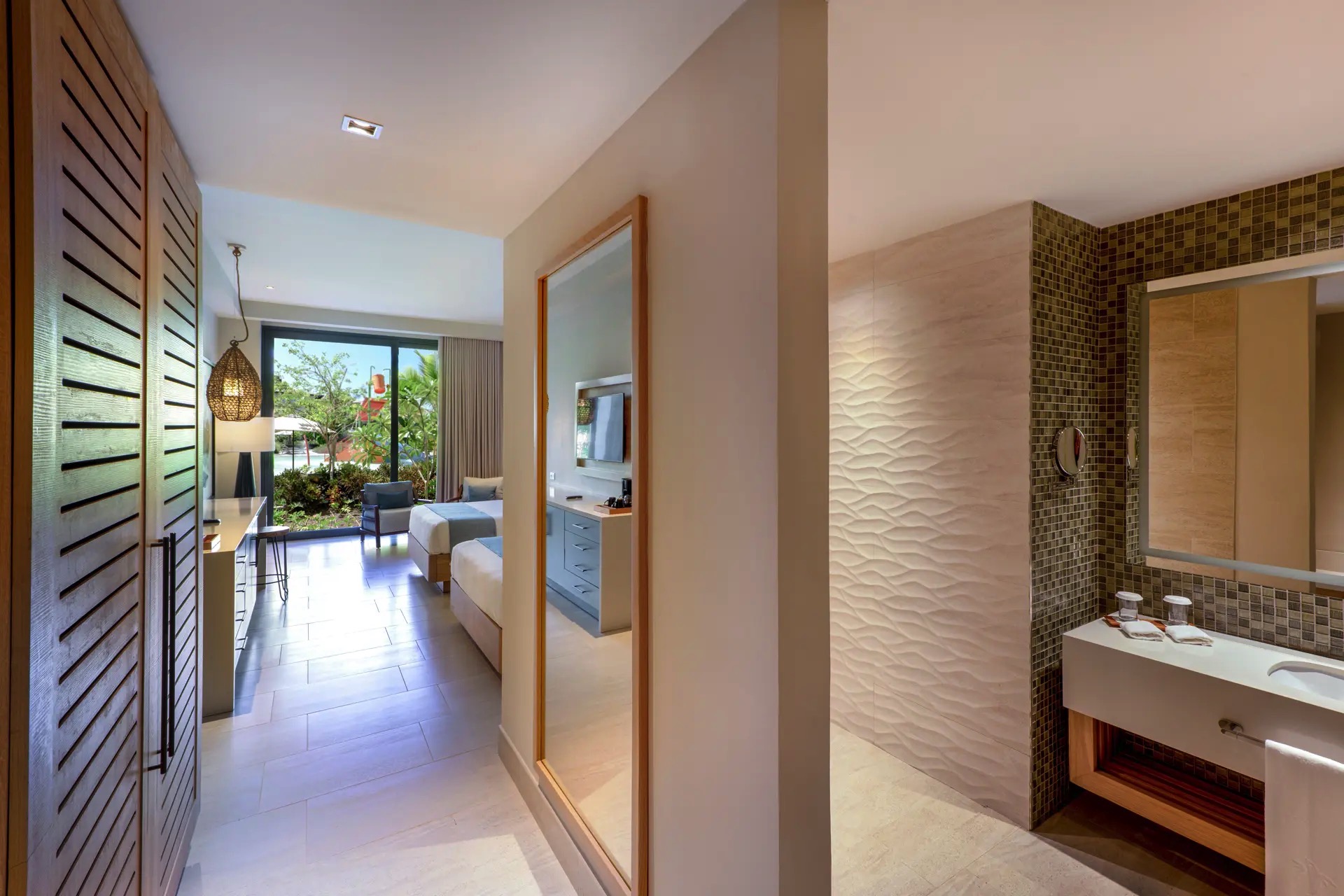 eingag resort queen handicap junior suite resort lopesan costa bavaro