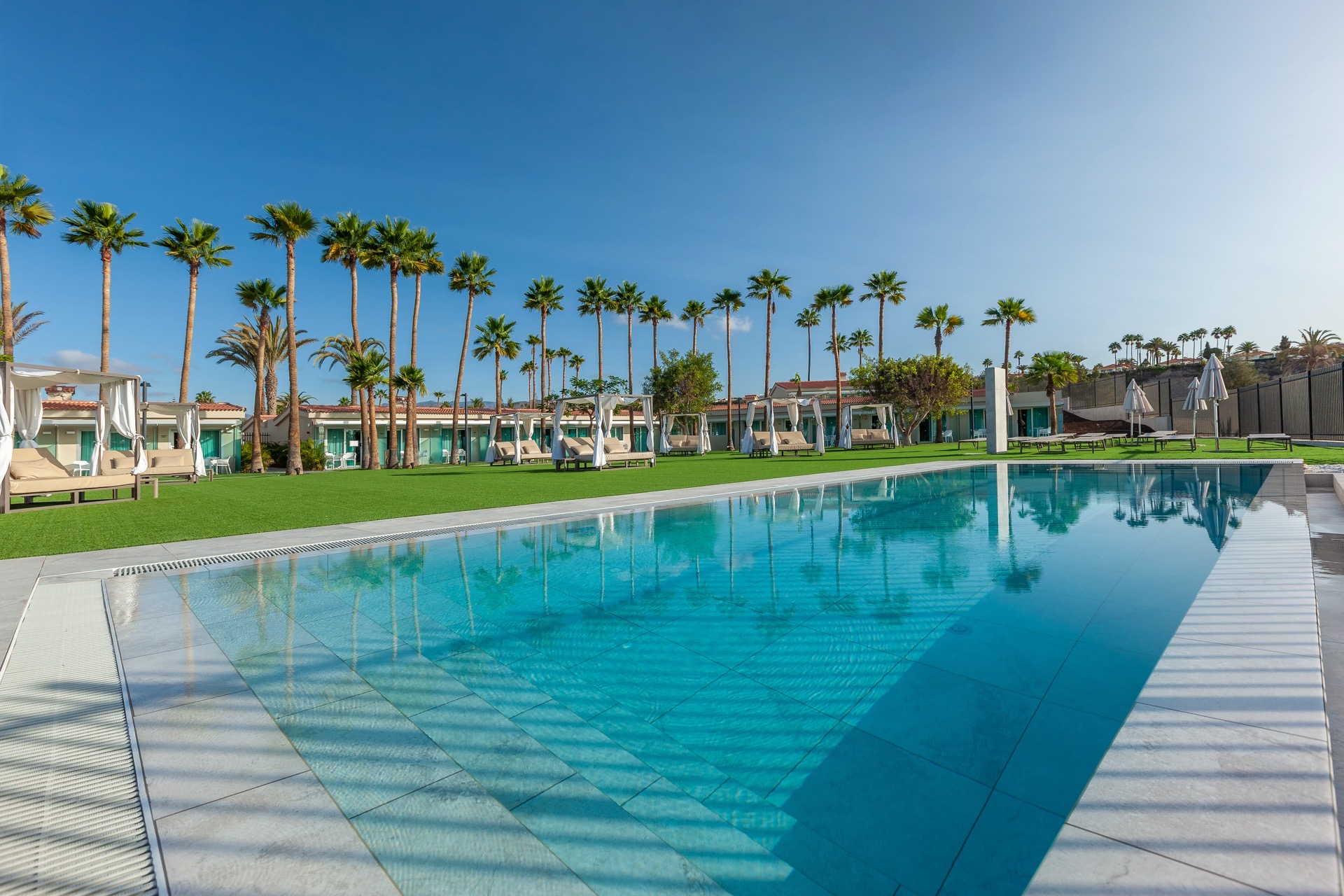 schwimmbad nur für erwachsene kumara serenoa by lopesan hotels