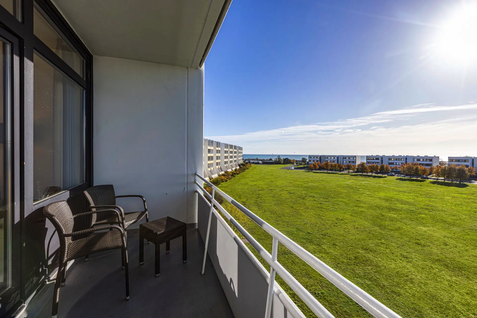 terrasse raum ferienwohnung yachthafen mit balkon hotel ifa fehmarn