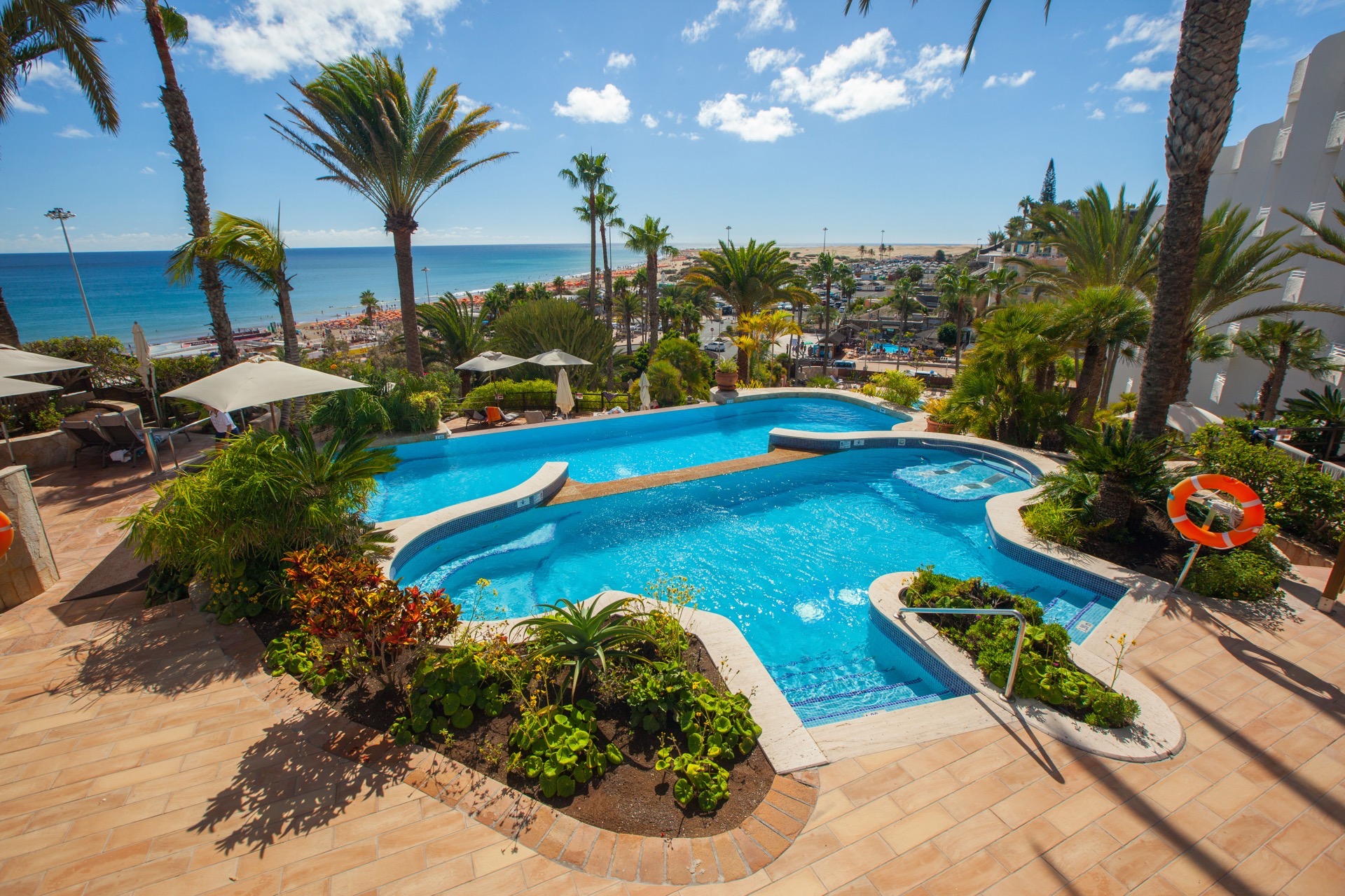 lopesan-hotel-playa-del-ingles-pool