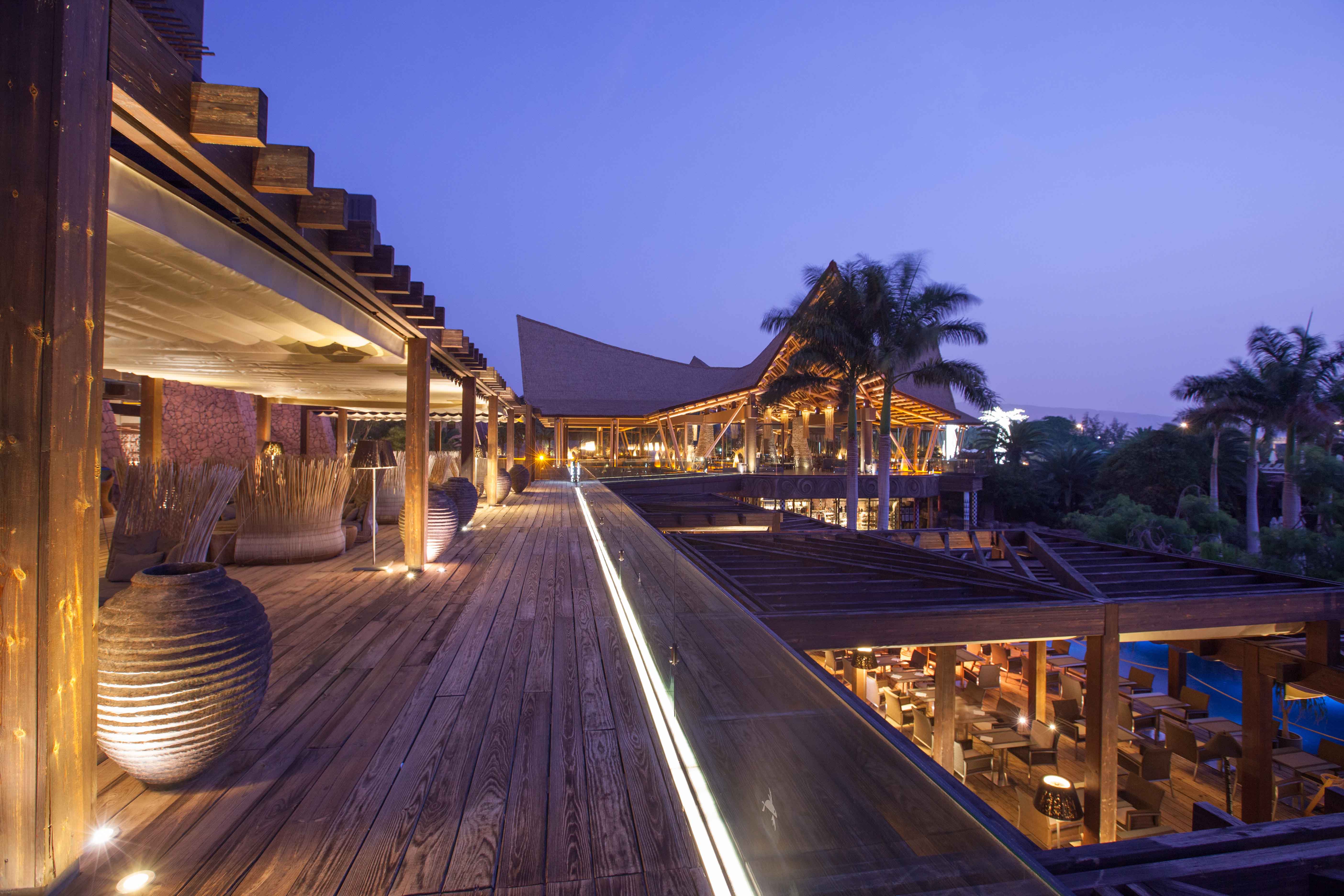 samuel baker hotel lopesan baobab resort bar