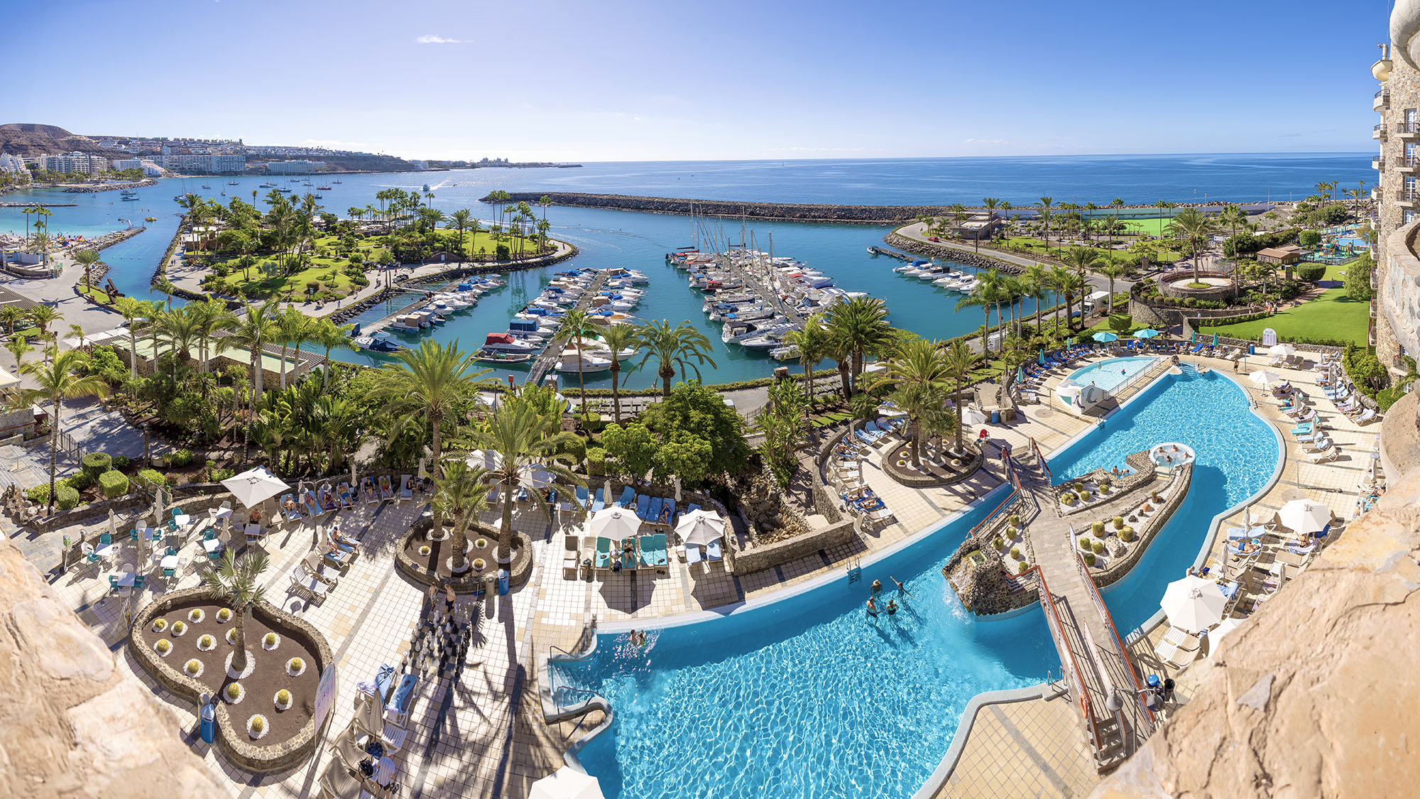 pool beachfront apartments gran canaria