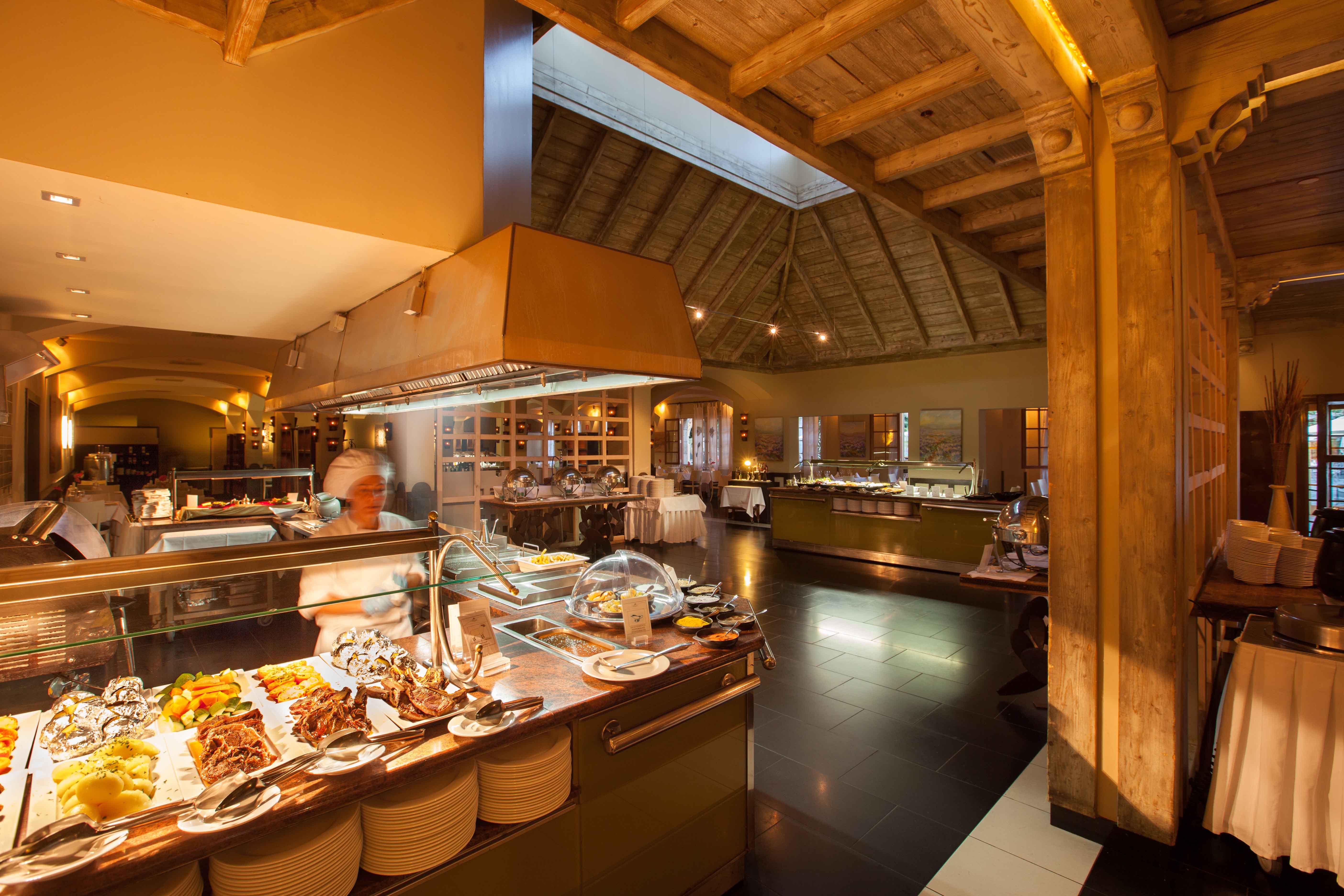 kitchen la plaza buffet villa del conde