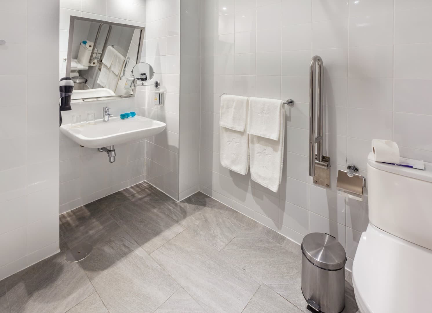 fotos bano habitaciones abora continental doble estandar adaptada